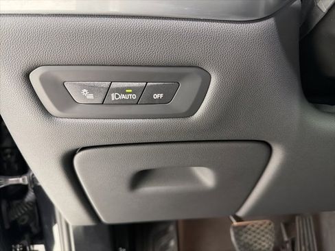 Used 2026 BMW X5 xDrive40i w/ Premium Package image 12