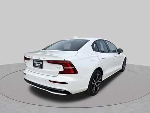 Used 2024 Volvo S60 B5 Core FWD image 6