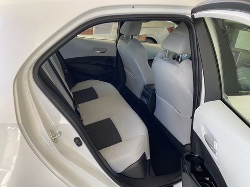 Used 2025 Toyota Corolla SE FWD image 29