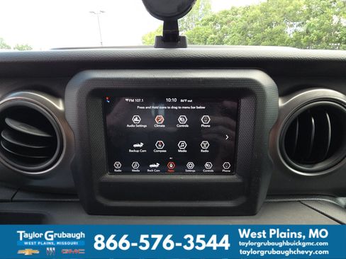 Used 2023 Jeep Gladiator Sport AWD/4WD image 23