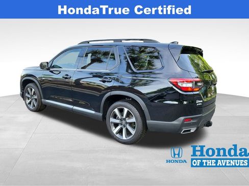 Certified 2025 Honda Pilot Elite image 4