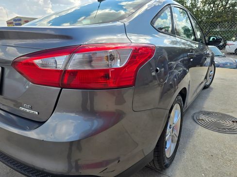 Used 2014 Ford Focus SE FWD image 24