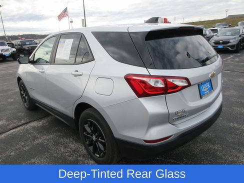 Certified 2020 Chevrolet Equinox LS w/ LS Convenience Package image 3