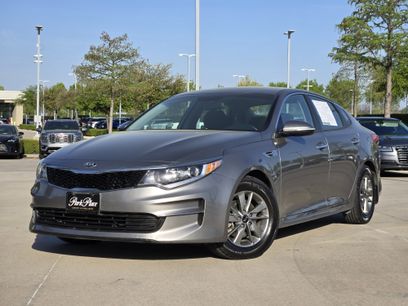 Used 2017 Kia Optima LX w/ Technology Package