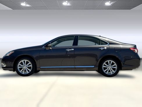 Used 2011 Lexus ES 350 FWD image 2