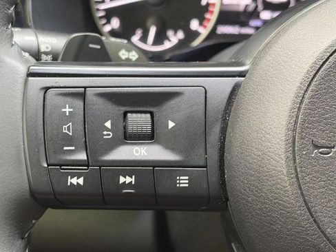 Certified 2025 Nissan Pathfinder SV w/ SV Premium Package AWD/4WD image 9