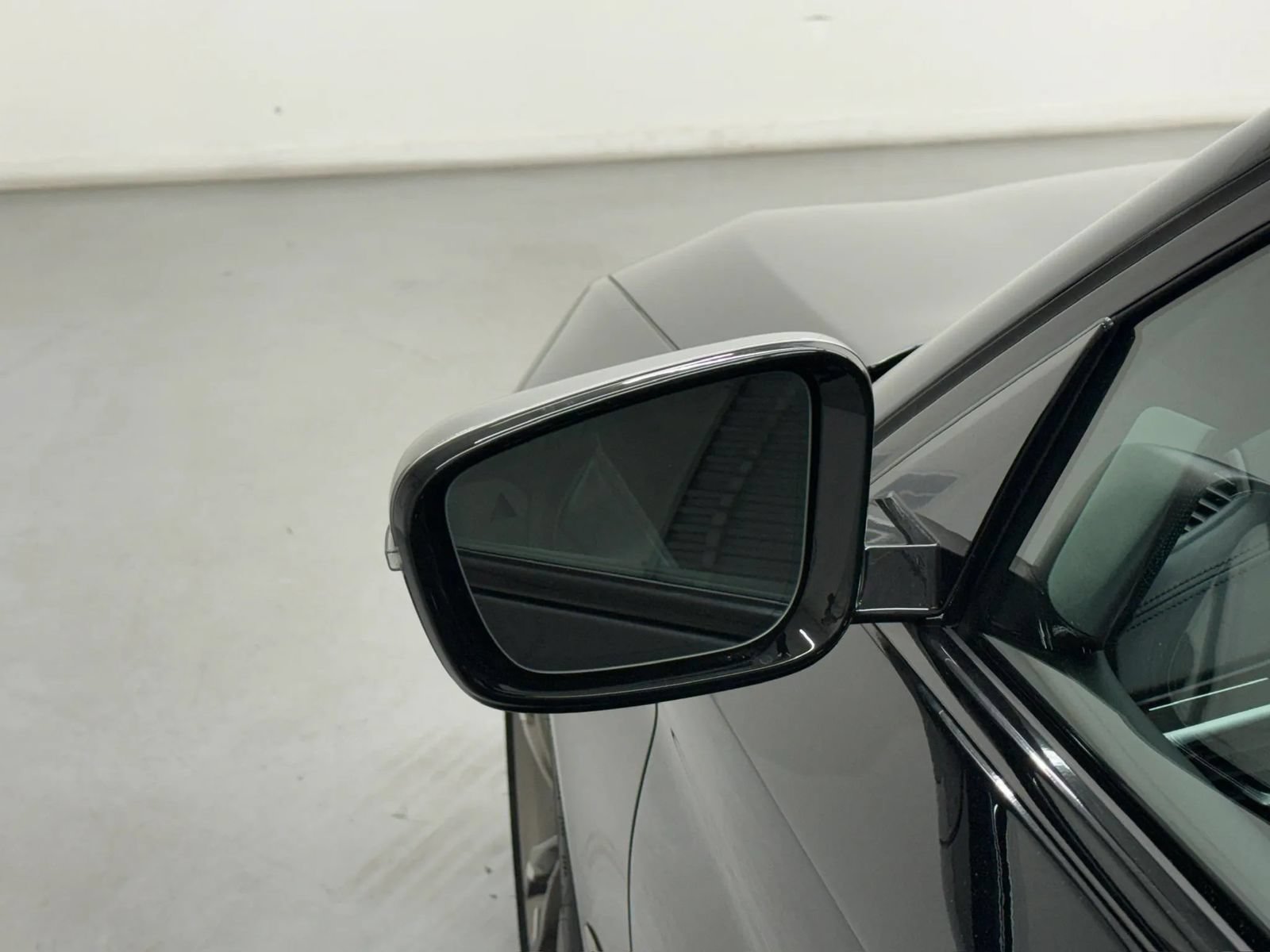 Used 2018 BMW M550i xDrive AWD/4WD image 35
