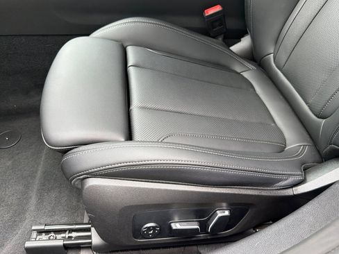 Used 2026 BMW 330i Sedan w/ M Sport Package image 14