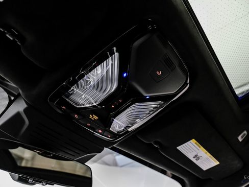 Used 2026 BMW X7 M60i AWD/4WD image 41