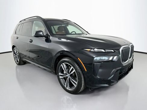 Certified 2024 BMW X7 xDrive40i w/ M Sport Package AWD/4WD image 3