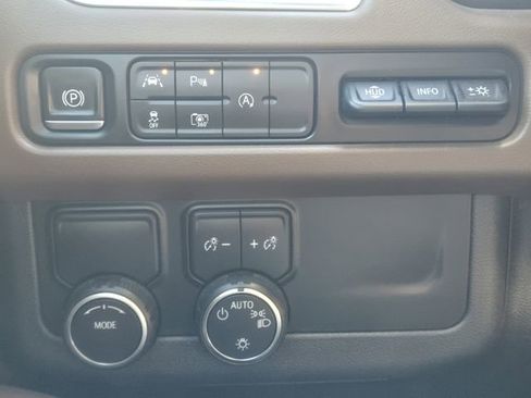 Used 2023 Chevrolet Tahoe High Country image 24