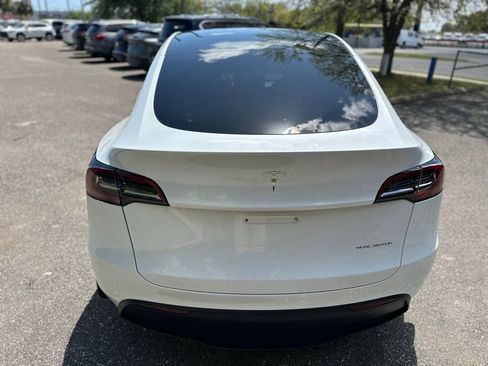 Used 2023 Tesla Model Y Long Range image 9