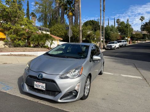 Used 2017 Toyota Prius C Four image 1
