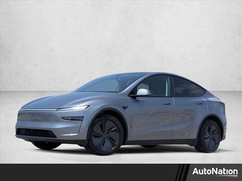 Used 2026 Tesla Model Y 2WD image 1