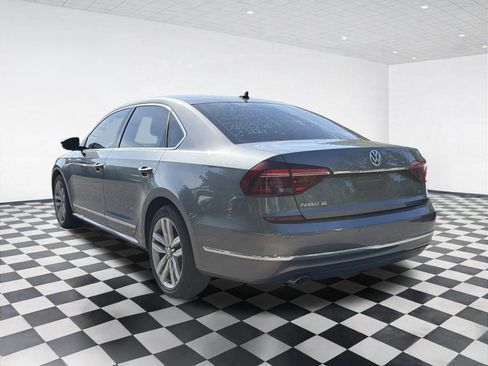 Used 2017 Volkswagen Passat 1.8T SE FWD image 6