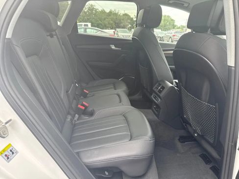 Used 2023 Audi Q5 2.0T Premium w/ Convenience Package AWD/4WD image 17