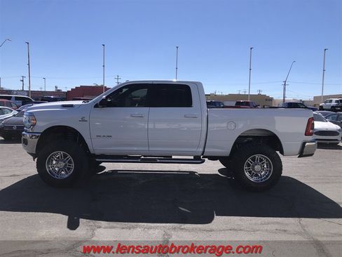 Used 2022 RAM 2500 Big Horn w/ Level 1 Equipment Group AWD/4WD image 5