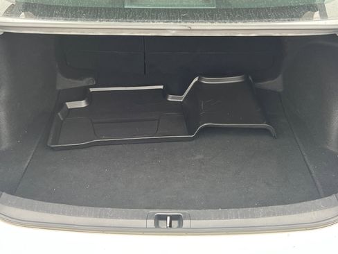 Used 2024 Toyota Corolla LE image 18