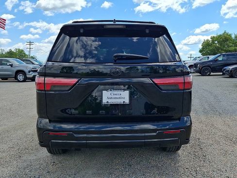 Used 2024 Toyota Sequoia Platinum AWD/4WD image 8