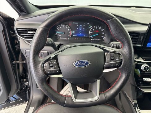 Used 2023 Ford Explorer ST-Line AWD/4WD image 21
