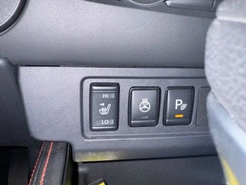 Certified 2025 Nissan Frontier PRO-4X w/ Pro Convenience Package AWD/4WD image 16