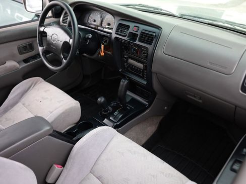 Used 2001 Toyota 4Runner SR5 image 16
