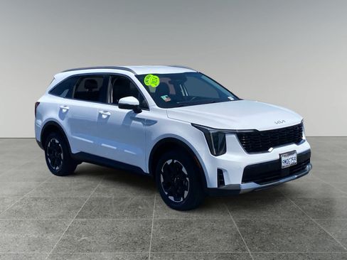 Used 2024 Kia Sorento S AWD/4WD image 7