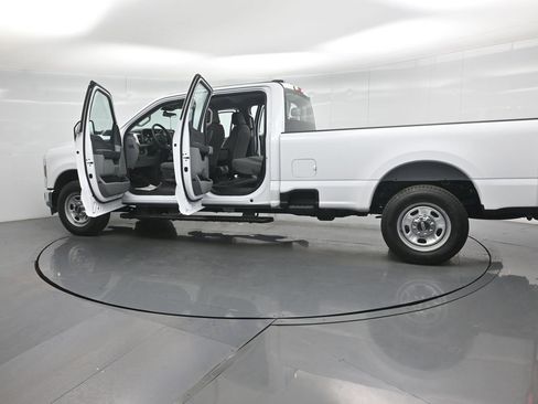 New 2026 Ford F350 XL w/ XL Chrome Package image 32