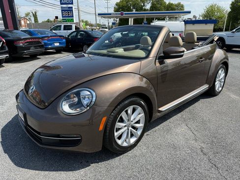 Used 2013 Volkswagen Beetle TDI FWD image 20