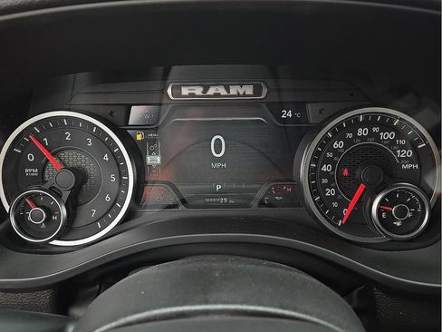 Used 2025 RAM 1500 Warlock AWD/4WD image 36