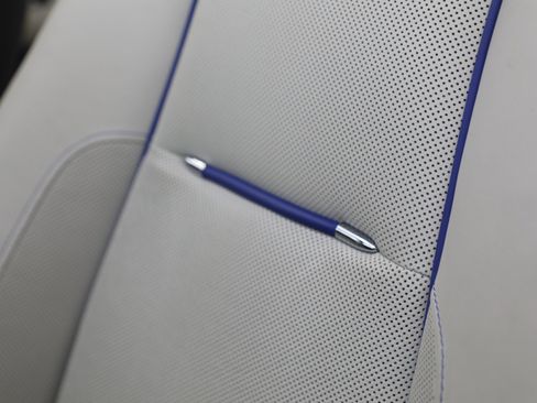 Certified 2017 Rolls-Royce Dawn image 44