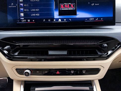 Used 2025 BMW 330i Sedan w/ M Sport Package RWD image 25