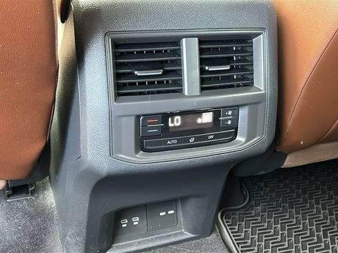 Used 2023 Volkswagen Atlas SE AWD/4WD image 26