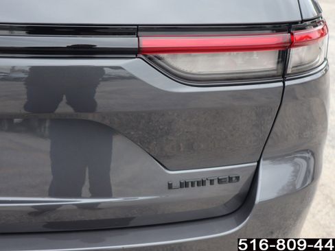 Used 2024 Jeep Grand Cherokee Limited w/ Black Appearance Package image 39