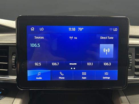 Used 2023 Ford Explorer XLT w/ Equipment Group 202A AWD/4WD image 15