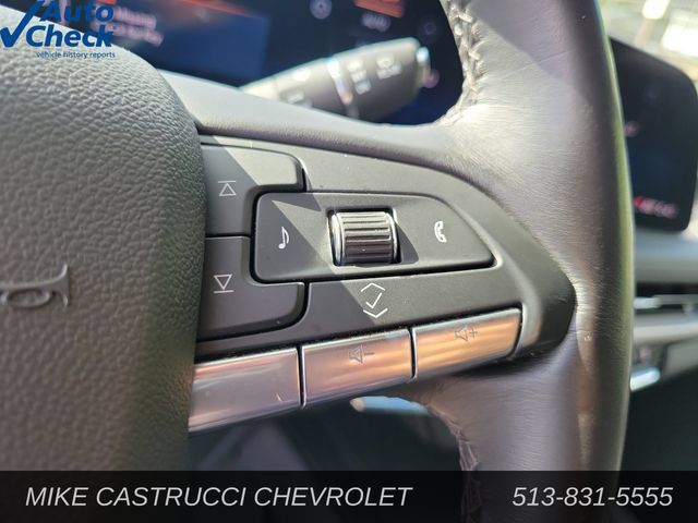 Used 2025 Cadillac XT4 Premium Luxury FWD image 20
