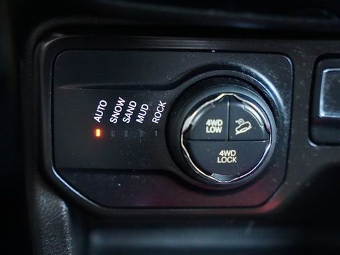 Used 2022 Jeep Renegade Trailhawk image 25