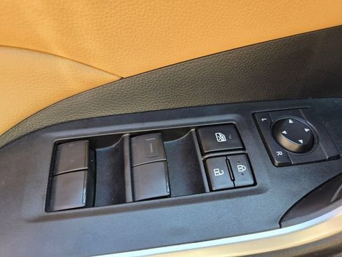 Used 2024 Toyota RAV4 LE AWD/4WD image 38
