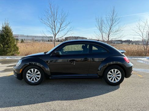 Used 2017 Volkswagen Beetle 1.8T S image 8