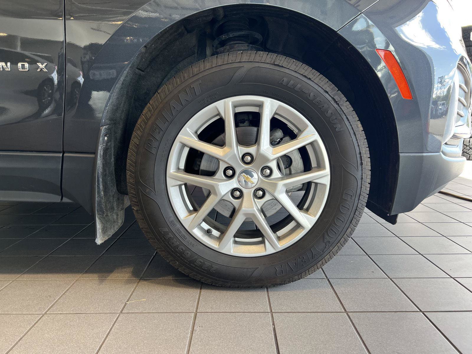 Used 2023 Chevrolet Equinox LT AWD/4WD image 9