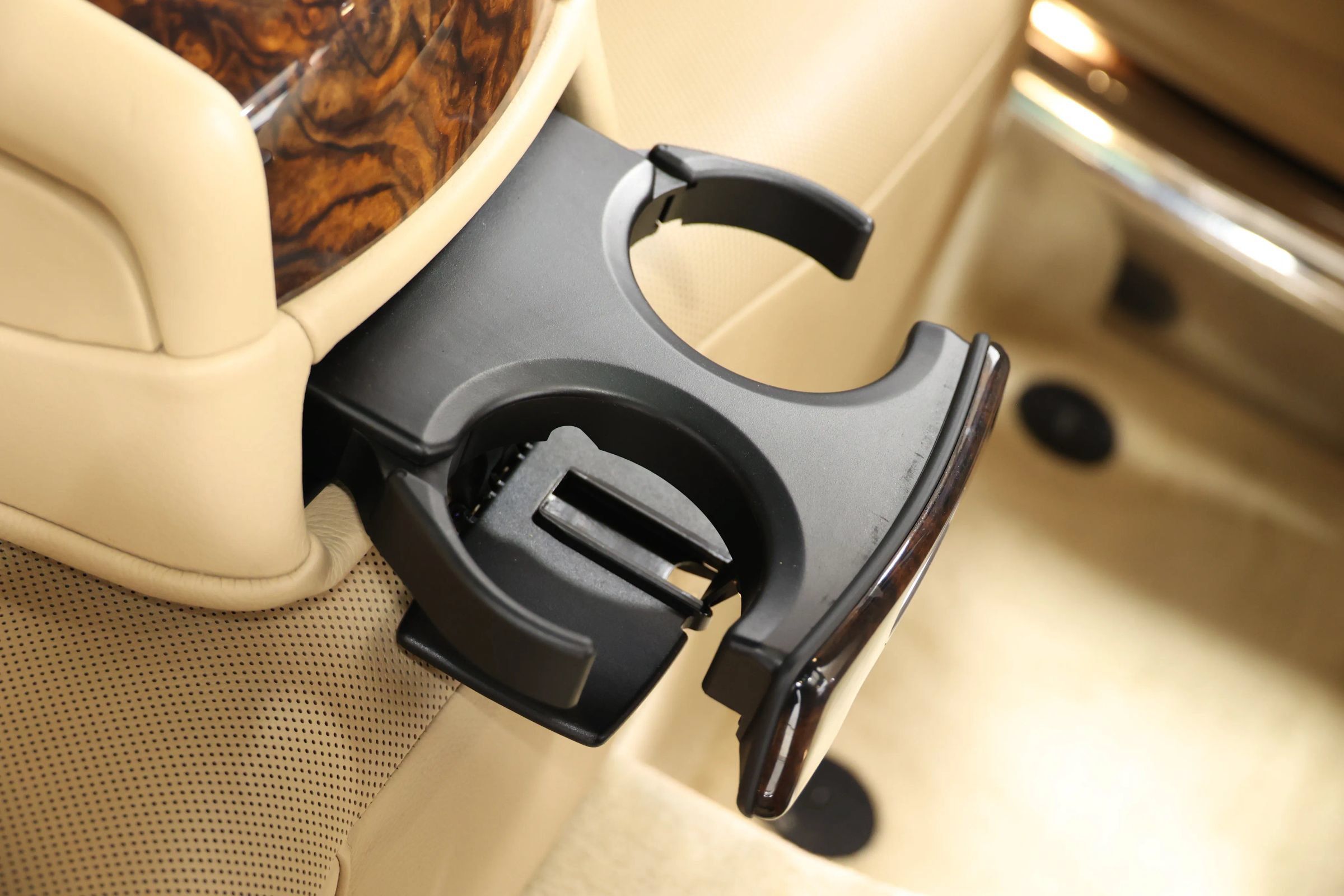 Used 2011 Rolls-Royce Ghost RWD image 90