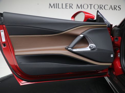 Certified 2022 Ferrari 812 GTS image 17