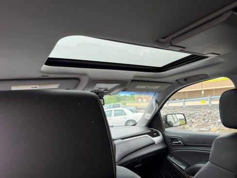 Used 2016 GMC Yukon SLT w/ Open Road Package AWD/4WD image 25