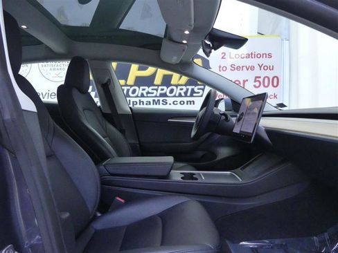 Used 2023 Tesla Model 3 Standard Range RWD image 7