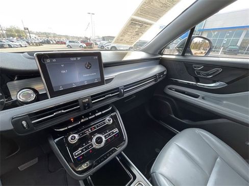Used 2022 Lincoln Corsair FWD image 18