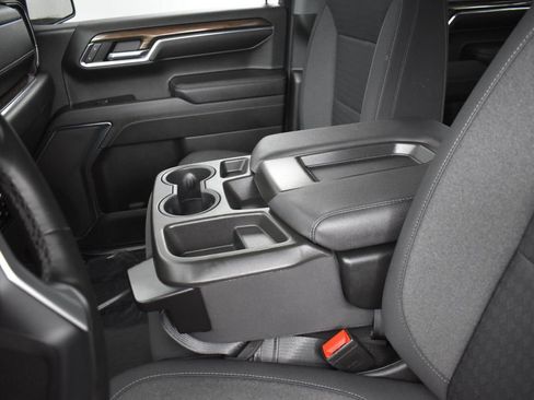 Used 2023 Chevrolet Silverado 1500 LT AWD/4WD image 10