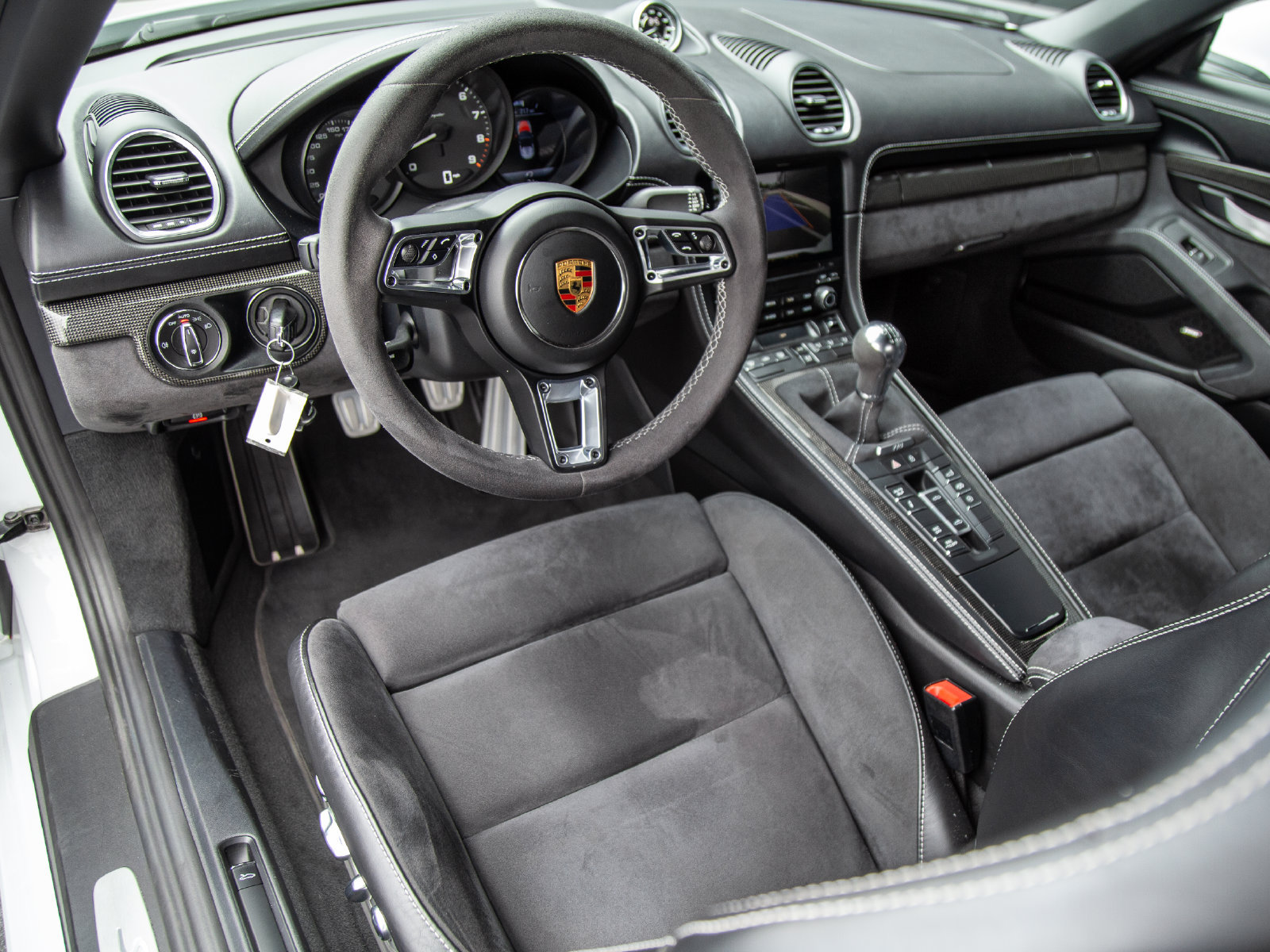 Certified 2021 Porsche 718 Boxster Spyder RWD image 4