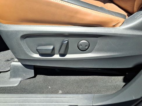 Certified 2024 Nissan Pathfinder Platinum FWD image 16