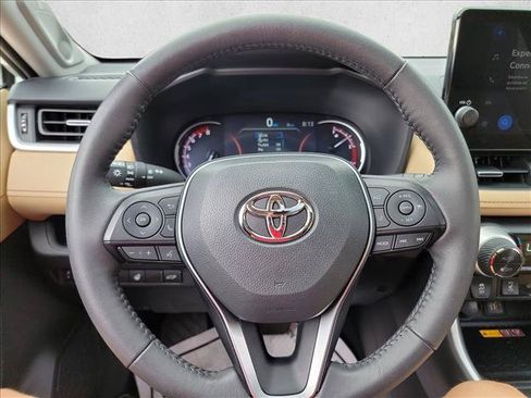 Used 2023 Toyota RAV4 XLE Premium FWD image 20