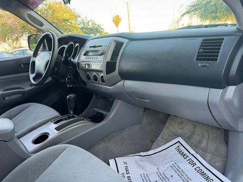 Used 2006 Toyota Tacoma PreRunner RWD image 36